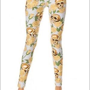 New w/tag, One Size & Plus Size leggings.